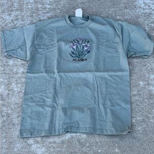 Vintage Alaska T-Shirt Women’s L Floral Graphic Made in USA Single Stitch 90s